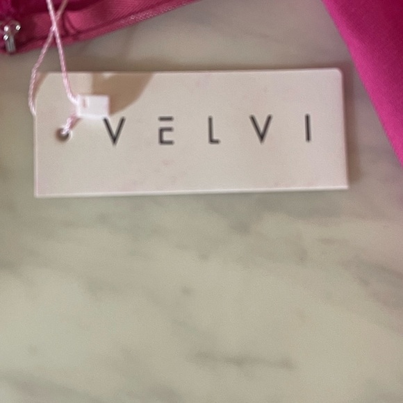 Velvi Sochi Mini Hot Pink Feather Trim Strapless Bodycon Dress Size M - Picture 4 of 10